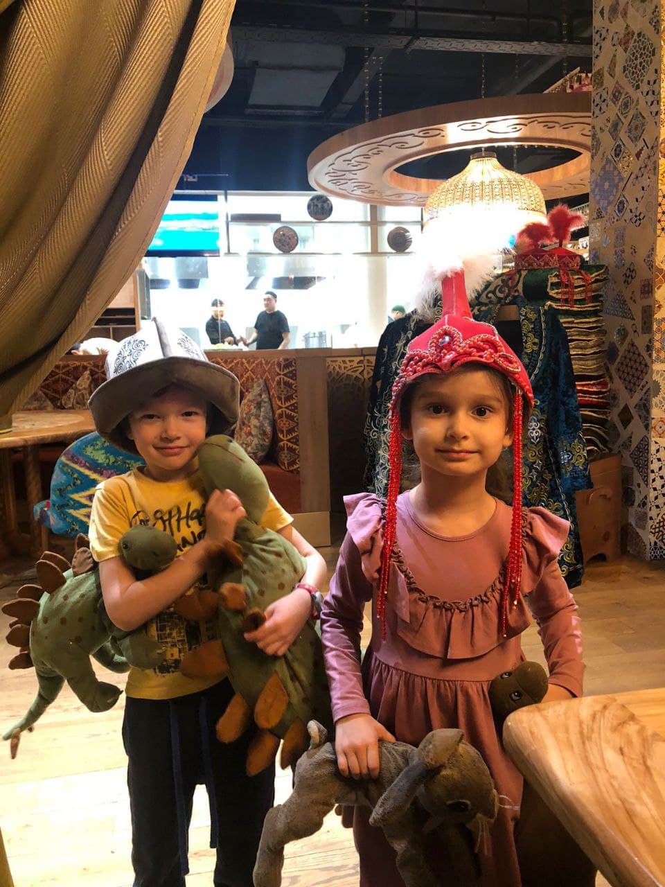 Салих и Сафия в чайхане "Нават"